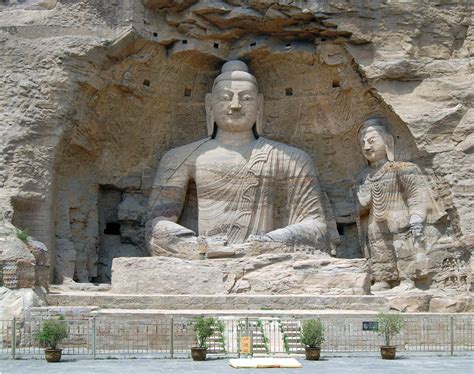  Yungang Grottoes: Prawdziwe arcydzieło chińskiej sztuki buddyjskiej w Datongu!