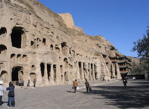 Yungang Grottoes - Zabytkowe Schronienia Buddyjskie Wideo i Historia!